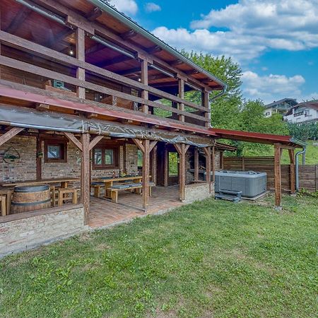 Holiday Home Primus 亚斯特雷巴斯科 外观 照片
